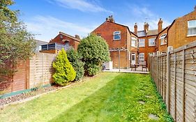 Spacious 2Bd Apartment Cricklewood