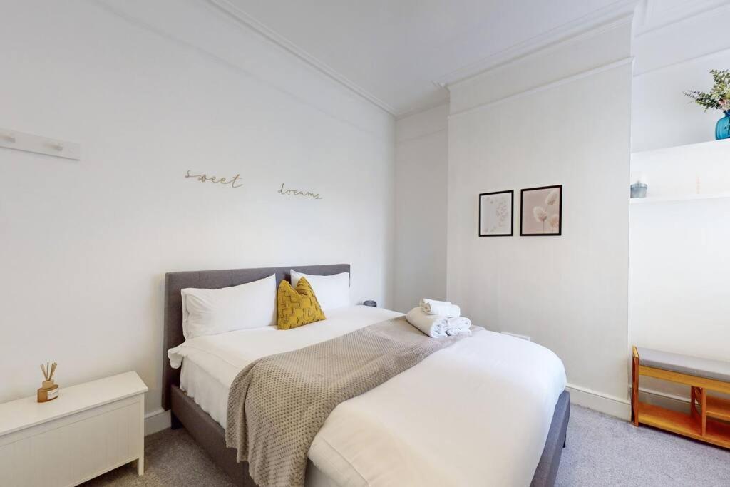 Spacious 2Bd Apartment Cricklewood London Exterior photo