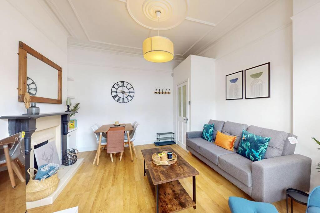 Spacious 2Bd Apartment Cricklewood London Exterior photo